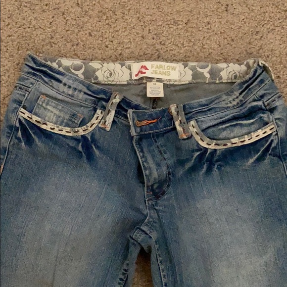 Mid waisted Farlow Flare Jeans with lace edging - Picture 2 of 4